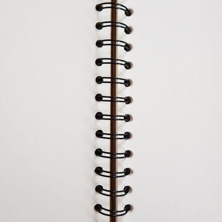 Szkicownik_Happy_Color_30x30cm_180g_30k_kremowe_kartki_ARLTY2.jpg